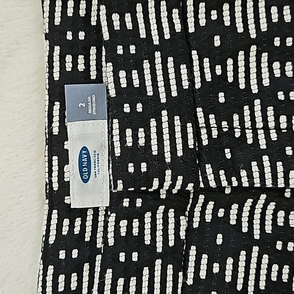 OLD NAVY | Set of Shorts, Black & White Ikat/ Blue & White Gingham - Picture 5 of 13